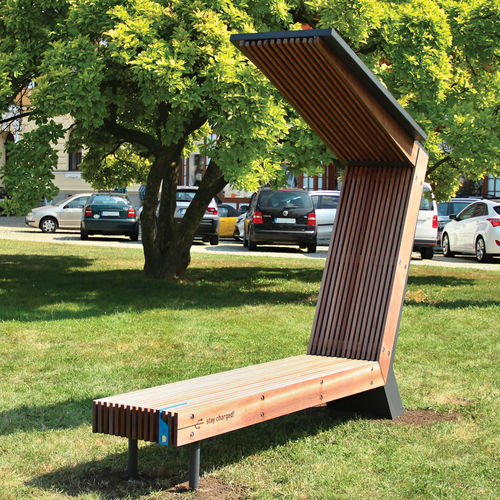 Banc public contemporain - WOODY SCORPIO - mmcité street furniture - en bois de feuillus / en bois exotique / en acier galvanisé