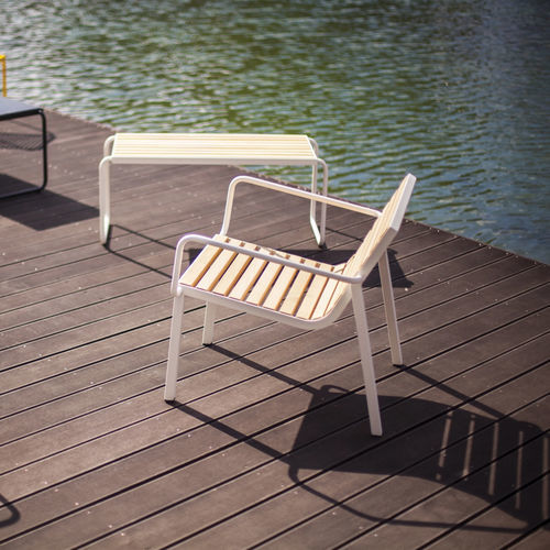 Ensemble table et bancs contemporain - STACK - mmcité street furniture - en bois exotique / en acacia / en acier