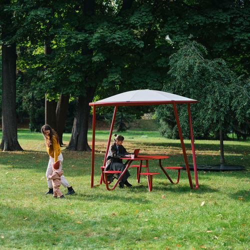 Abri pour espace public - UFO - mmcité street furniture