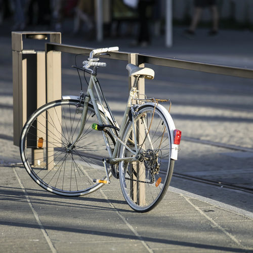 Garde-corps en inox - LOTLIMIT - mmcité street furniture - en câble / à barreaux / d'extérieur