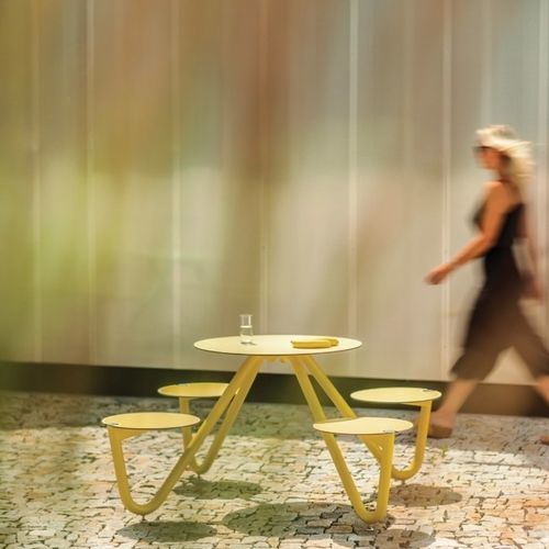 Table de pique-nique contemporaine - ORBIT - mmcité street furniture - en acier / en acier inoxydable / en bois