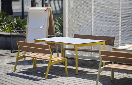 Table contemporaine - VERA - mmcité street furniture - en acier à revêtement par poudre / en acier / en acier inoxydable