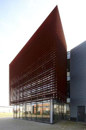 Brise-soleil en métal - EURAMAX COATED PRODUCTS - pour façade
