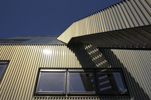 Tôle métallique nervurée - EURAMAX COATED PRODUCTS - en acier / pour bardage