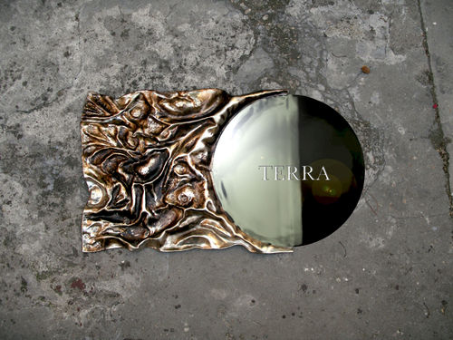 Miroir mural - TERRA - marco mazzei - contemporain / rond / en métal