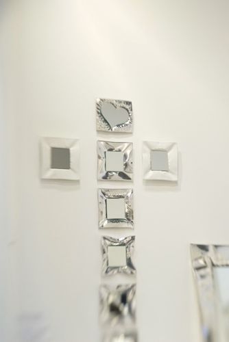 Miroir mural - MACRO LUX - marco mazzei - contemporain / carré / en métal