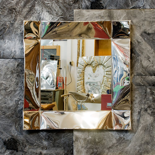 Miroir mural - FRAGILE - marco mazzei - contemporain / carré / en métal