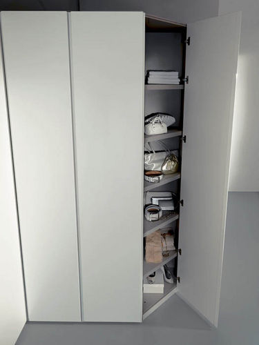 Armoire d'angle - ARCHITETTURE A PARETE - Fimar Srl - contemporaine / en bois laqué / à portes battantes