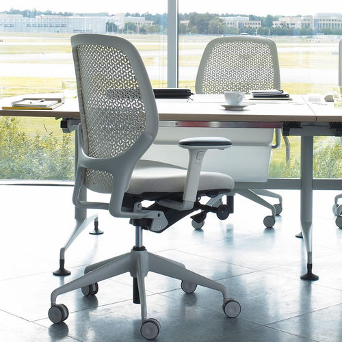 Chaise de bureau contemporaine - ARA - Orange Box - d'intérieur / en résille / avec piètement en aluminium