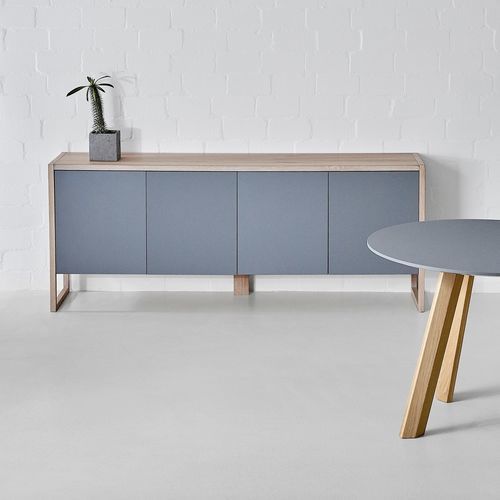 Buffet contemporain - SENA - vitamin design - en chêne / en bois massif / en MDF laqué