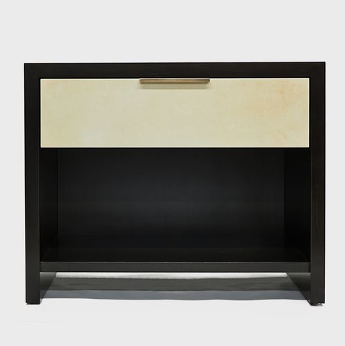 Table de chevet contemporaine - Aguirre Design - en érable / en laiton / en parchemin