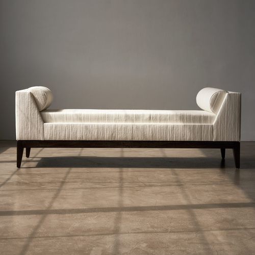 Banquette contemporaine - LUGANO - Aguirre Design - en tissu / en noyer / avec accoudoirs