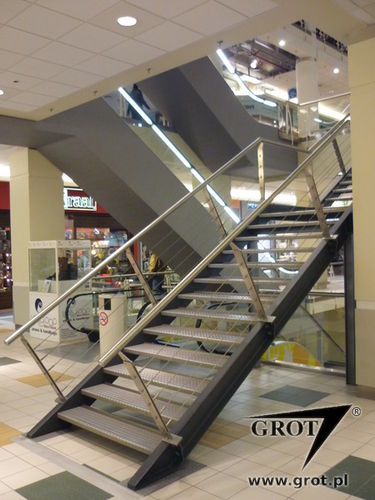 Escalier droit - CEOWNIKOWE 1 - GROT - à marches en métal / structure en métal / pour bâtiment tertiaire