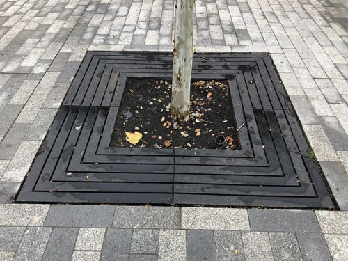 Grille d'arbre carrée - AARE - ANAE street furniture - en fonte