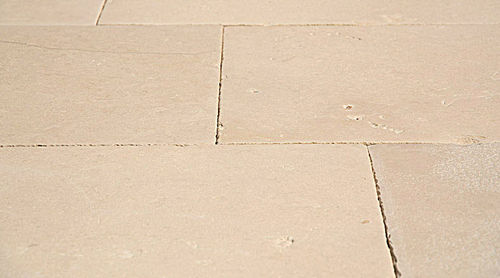 Carrelage en calcaire - ANTIQUITY JERUSALEM - Pave Tile & Stone, Inc - brossé / d'intérieur / d'extérieur