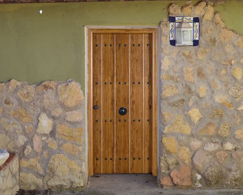 Porte d'entrée - RUSTIK - Andreu Barberá, S.L. - en acier galvanisé / battante / traditionnelle