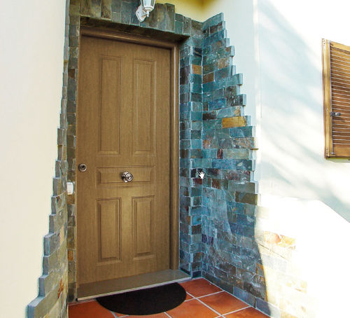 Porte d'entrée - VERSATE - Andreu Barberá, S.L. - en acier galvanisé / battante / classique