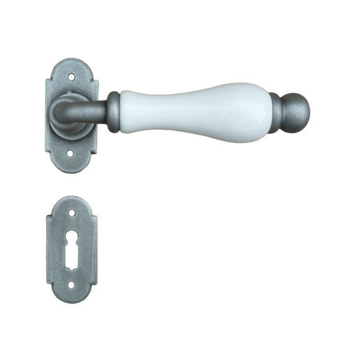 Poignée pour porte - Art.1-08 - Galbusera G.&G. S.N.C. - en porcelaine / classique / résidentielle
