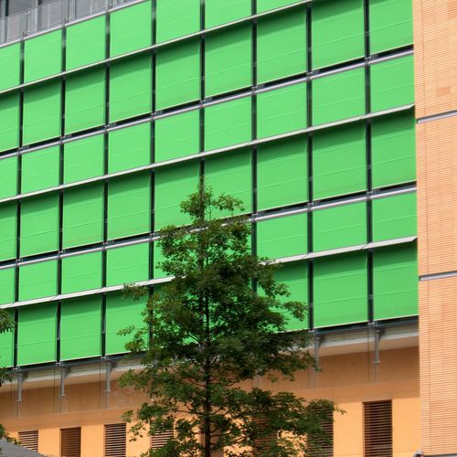 Brise-soleil en maille métallique - Solaris Tende srl - pour façade / pour fenêtre / vertical