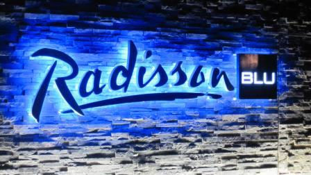 Enseigne commerciale - RADISSON BLU  - Signo