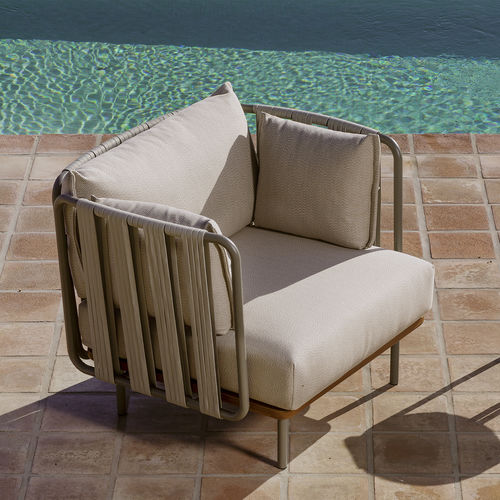 Fauteuil club contemporain - TEJA - bivaq - en tissu synthétique / en aluminium / avec coussin amovible