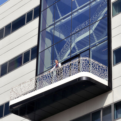 Balcon en grille métallique - CELLS KLM TOPSIDE, AMSTERDAM - EeStairs - en acier laqué