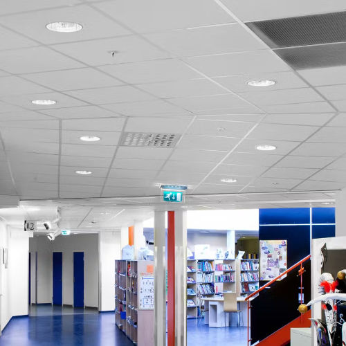 Panneau acoustique pour plafond - TROPIC™ - ROCKFON - en laine de roche / rectangulaire / lisse