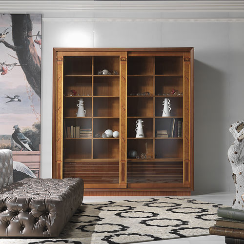 Vitrine classique - VL25 LE CORNICI  - CARPANELLI - en noyer / en acajou / en érable