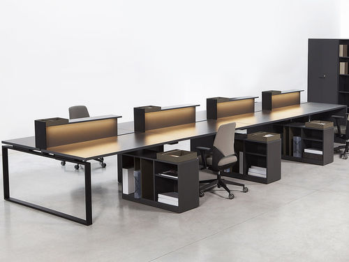 Bureau pour open space - BAT  - AKABA - sur pied / pour 2 personnes / pour 4 personnes