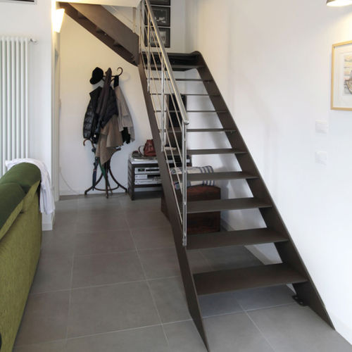 Escalier demi-tournant - IBISCO D – FASCIA - New Living srl - à marches en bois / structure en acier / contemporain