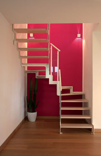 Escalier demi-tournant - IBISCO C/N - New Living srl - à marches en bois / structure en acier / contemporain