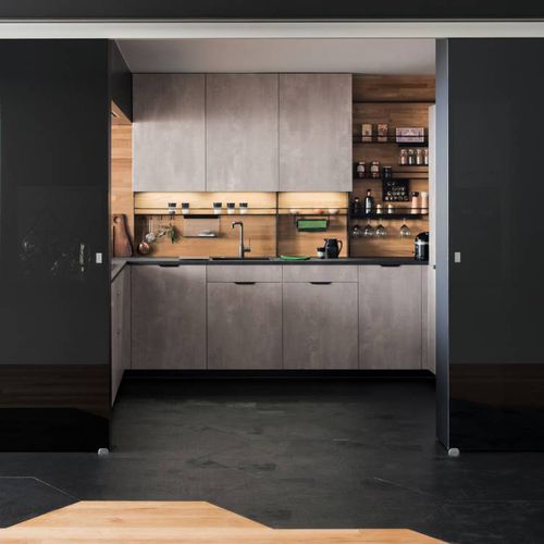 Cuisine contemporaine - DE CUBES ET DE VERRE - PERENE - en chêne / en bois laqué / en métal