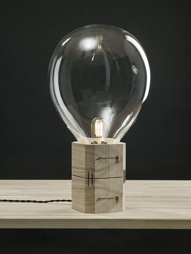 Lampe de table - MOULDS - LASVIT - en bois / en verre soufflé / en cristal