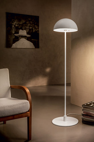 Lampe sur pied - I...NO  - Vesoi - en fer / en métal chromé / contemporaine