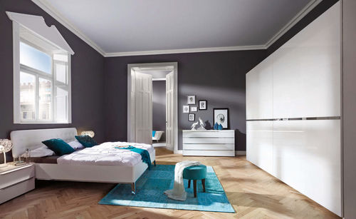Armoire contemporaine - PLANEO - Nolte - en verre / en verre laqué / à porte coulissante