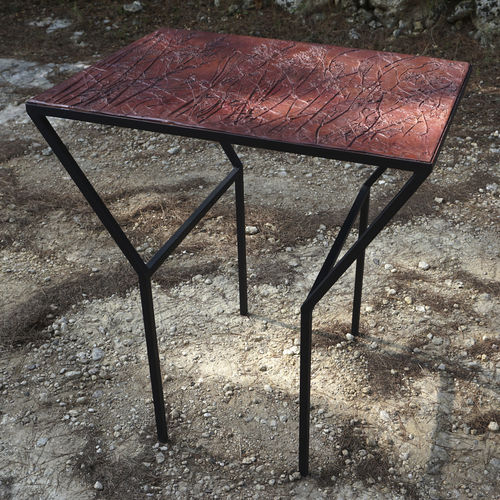 Table mange-debout design original - EMPREINTES Y  - ICI ET LA - en béton fibré / avec piètement en acier / rectangulaire