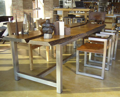Table contemporaine - DISECTION  - ICI ET LA - en bois massif / avec piètement en acier inoxydable / rectangulaire
