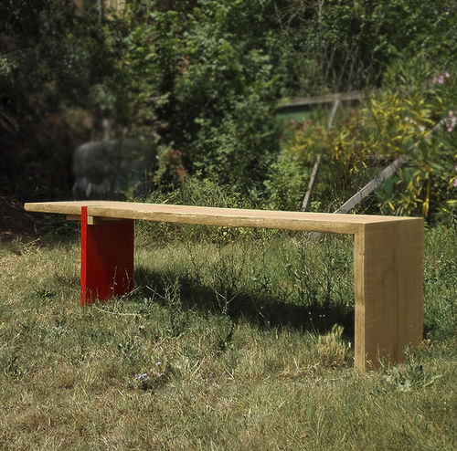 Table à manger design - OAK MEETS ORANGE - ICI ET LA - en chêne / en bois laqué brillant / avec piètement en bois laqué