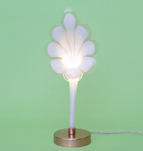Lampe de table - PISTIL - ICI ET LA - en cuivre poli / en verre soufflé / de style