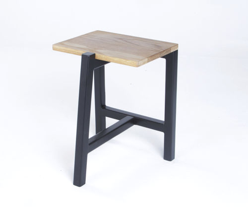 Tabouret contemporain - SIT - ICI ET LA - en chêne / avec piètement en bois laqué / 3 pieds