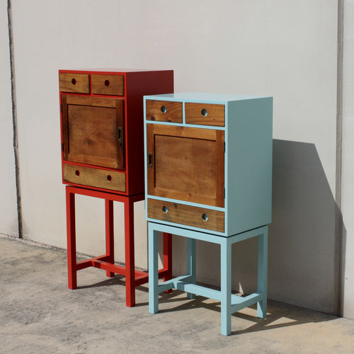 Commode sur pieds hauts - ARTHUR & ZOÉ  - ICI ET LA - design original / en bois laqué mat / en bois patiné