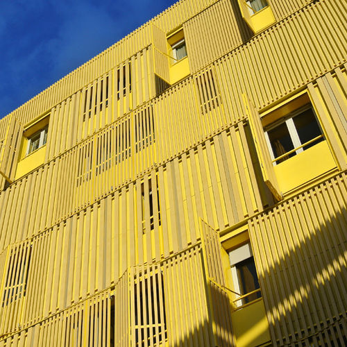 Bardage en lames - Brise soleil - Via Composites - en composite / texturé
