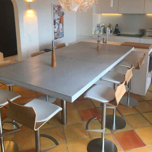 Table à manger contemporaine - BALIAN BETON Atelier - en béton bfuhp Ductal® / en acier / en acier inoxydable