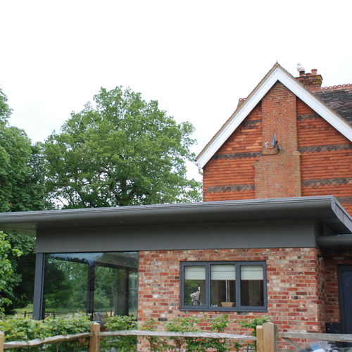 Couverture de toit en zinc - VICTORIAN VICARAGE - Peters Roofing - aspect métal / plane