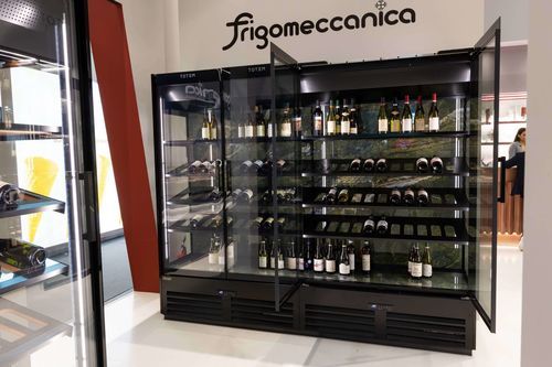 Vitrine réfrigérée armoire - TOTEM  - Frigomeccanica - pour restaurant / pour bar / pour bar à vin