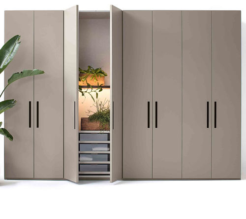Armoire contemporaine - ELLEVI  - LEMA Home - en bois laqué brillant / en métal / en mélaminé