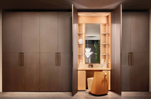 Armoire contemporaine - EUREKA  - LEMA Home - en bois / en cuir / à portes battantes