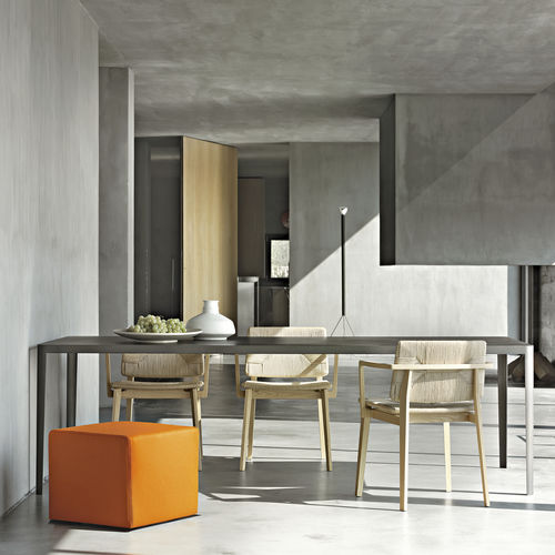 Table à manger contemporaine - FILO - LEMA Home - en ciment / avec piètement en tôle d'acier / carrée