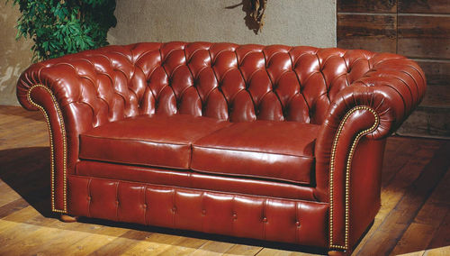 Canapé de style chesterfield - HONDURAS - Poles Salotti - en cuir / rouge / 2 places