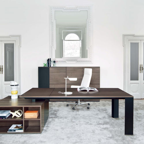 Bureau de direction - ONO - Frezza - sur pied / contemporain / en bois